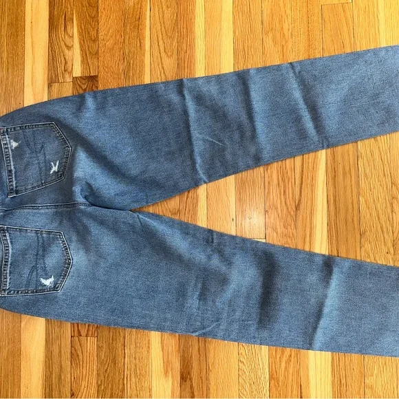 NWT American Eagle Women’s Blue Distressed Jeans - Picture 5 of 5